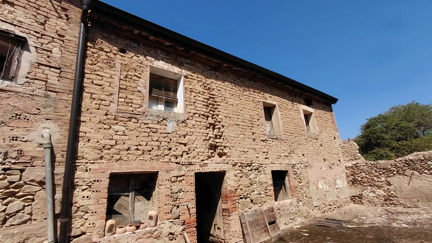 Exterior view of Houses for sale in Hervías, La Rioja