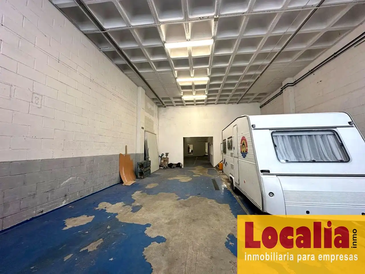 Nave industrial en venta en Santa Cruz de Bezana