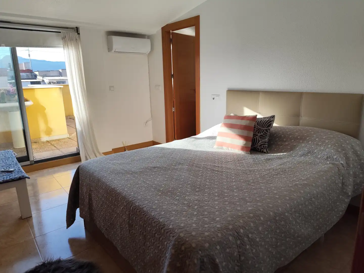 Habitación de Ático en venta en Murcia con Aire acondicionado, Terraza y Amueblado