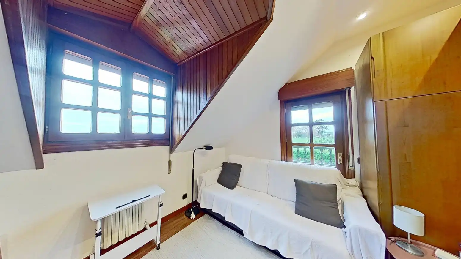 Sala de estar de Casa o chalet en venta en Marina de Cudeyo con Calefacción, Jardín privado y Parquet