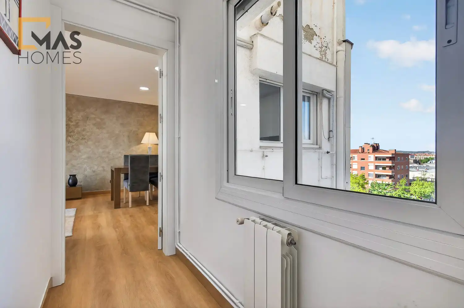 Wohnung zum Verkauf in Sabadell mit Klimaanlage, Heizung und Terrasse