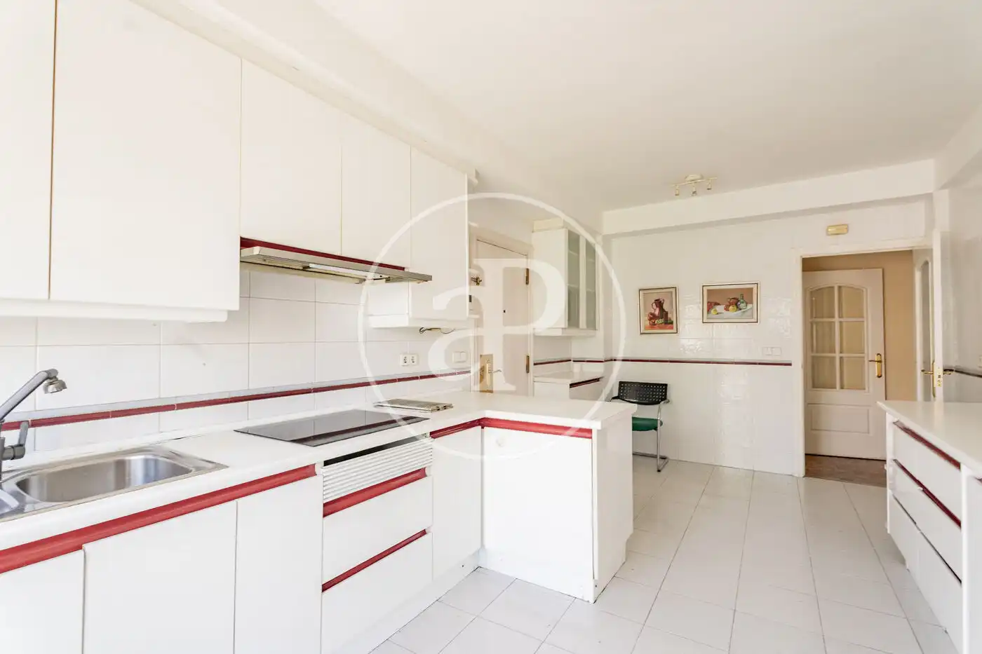 Cocina de Piso de alquiler en Madrid con Aire acondicionado, Calefacción y Jardín privado