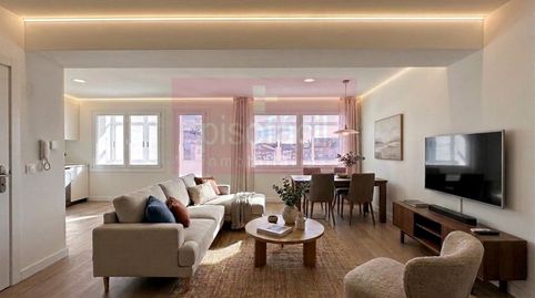 En venta piso de tres dormitorios reformado a un paso de la avenida de La Coruña