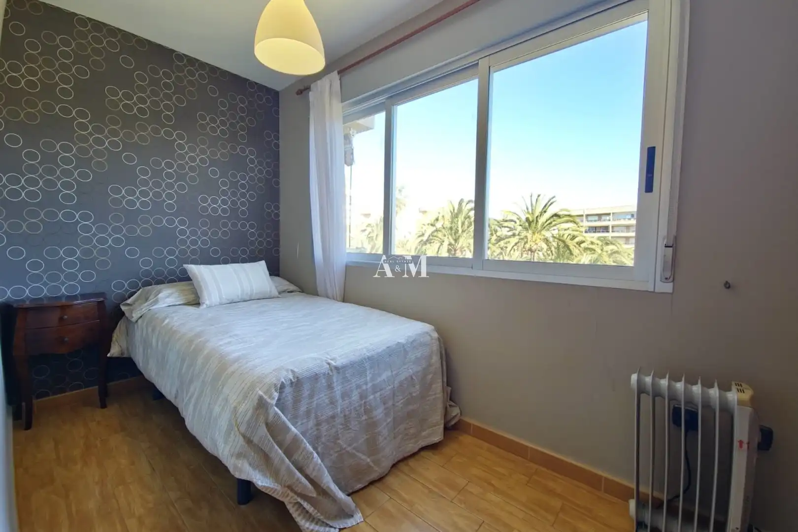 Schlafzimmer von Wohnungen zur Miete in Torrevieja mit Heizung, Terrasse und Schwimmbad