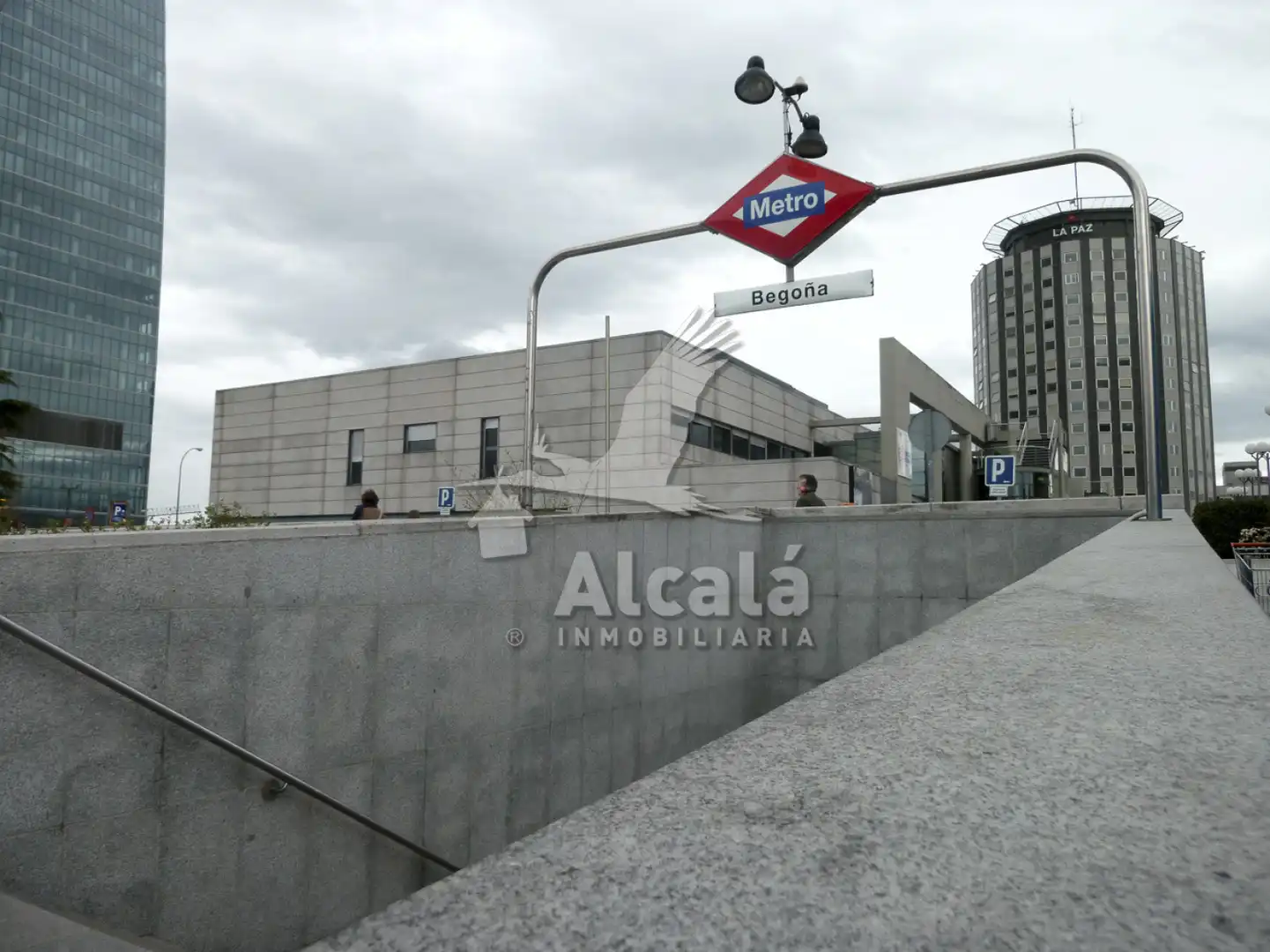 Vista exterior de Pis en venda en Madrid amb Aire condicionat, Calefacció i Terrassa