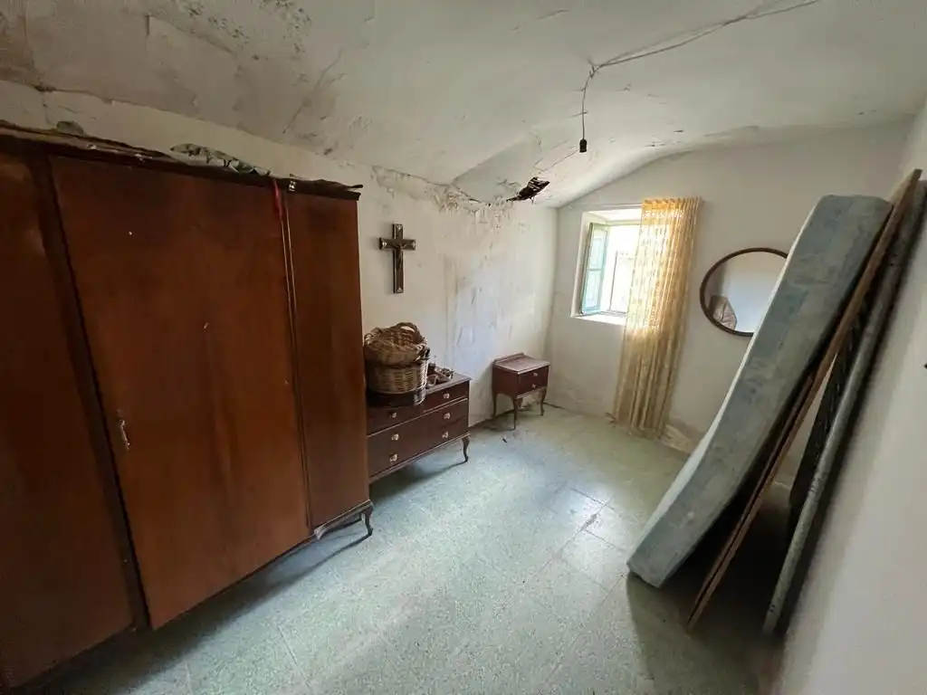 Einfamilien-Reihenhaus zum Verkauf in Solosancho mit Abstellraum