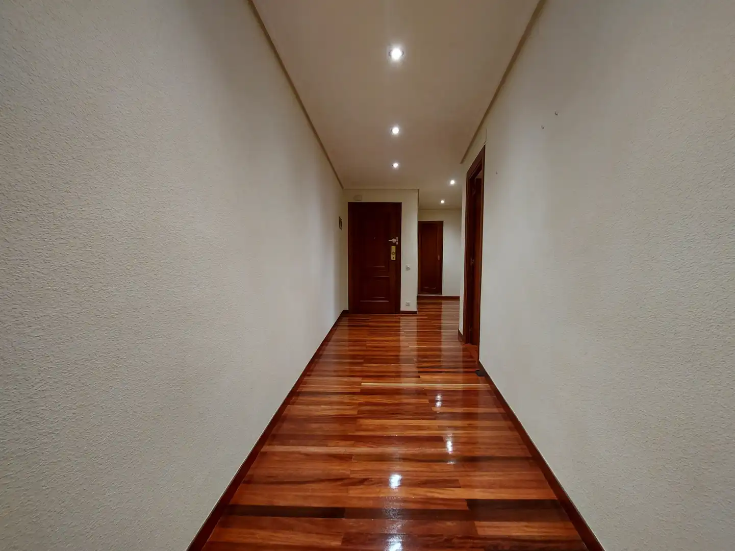 Piso de alquiler en  Logroño con Calefacción, Terraza y Trastero