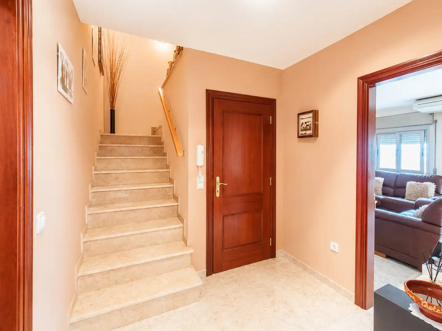 Detached homes for sale in Sils  with Air Conditioner, Heating and Private garden