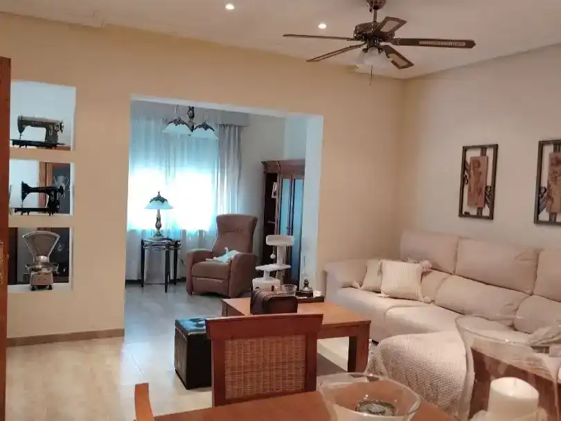 Sala d'estar de Casa adosada en venda en Sonseca