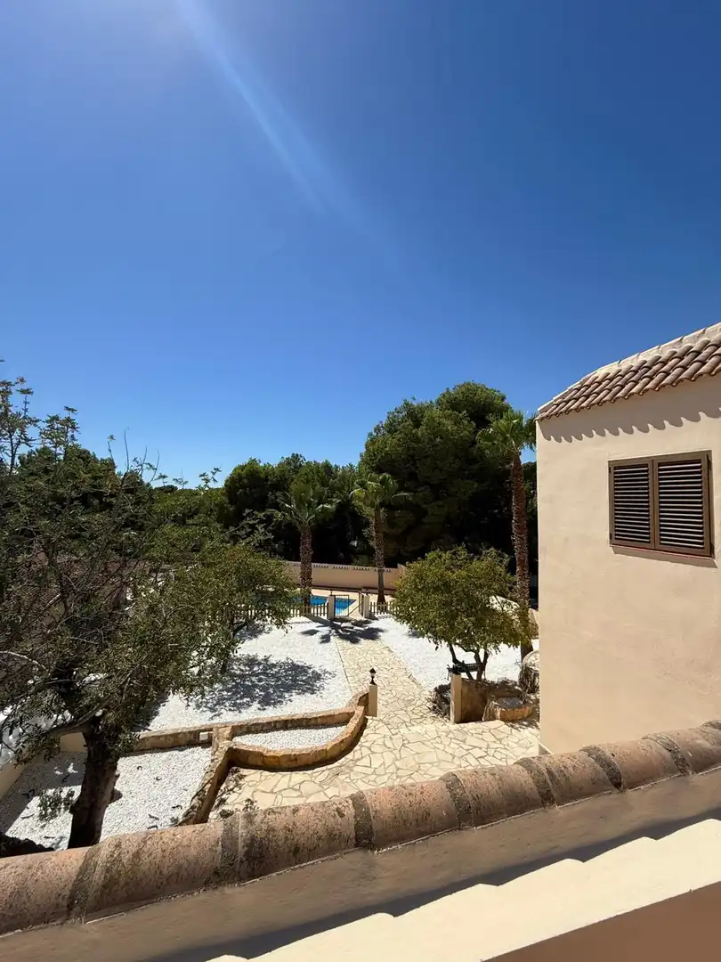 Jardín de Casa o chalet en venta en La Nucia con Jardín privado, Trastero y Piscina