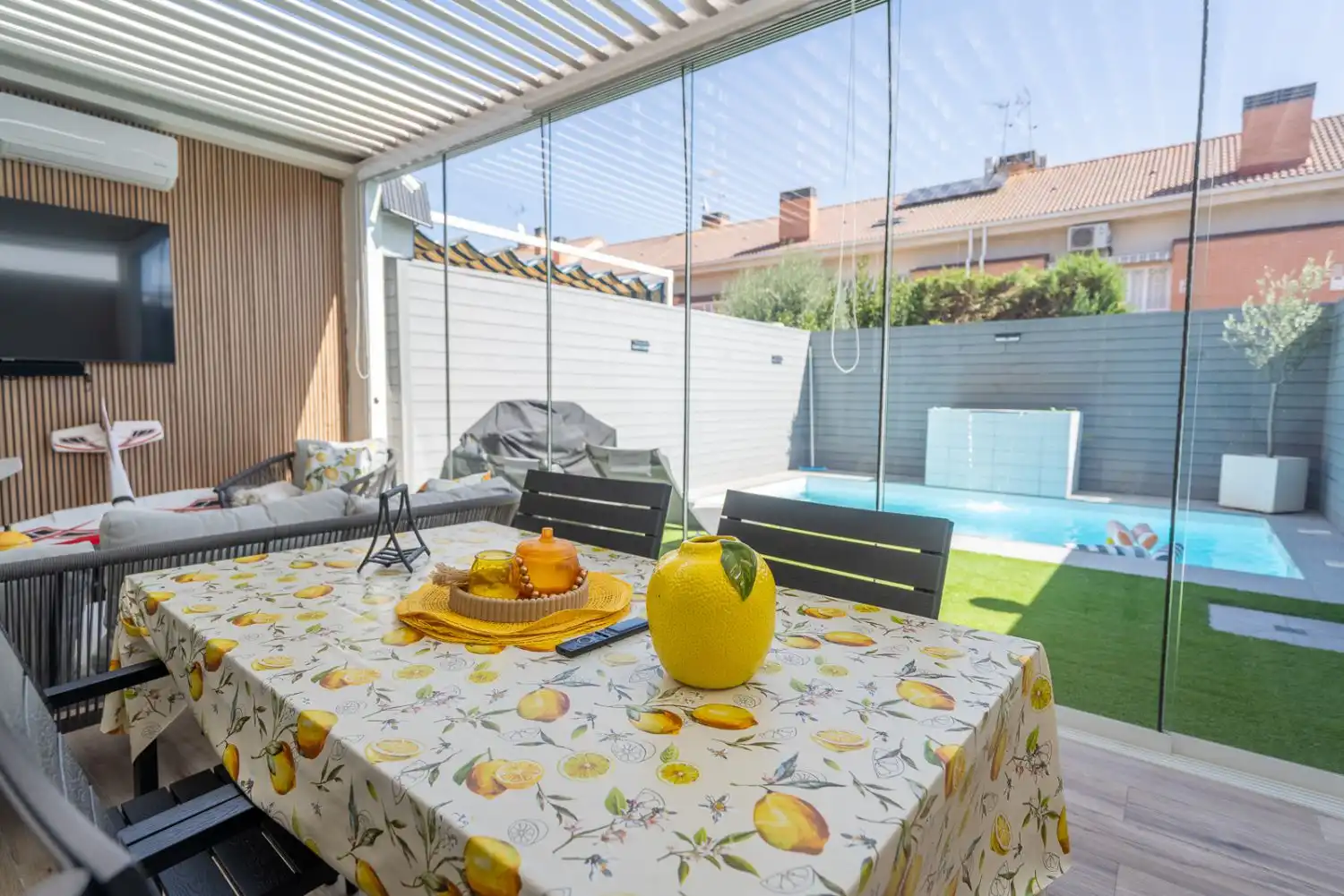 Terrace of Detached homes for sale in Laguna Park