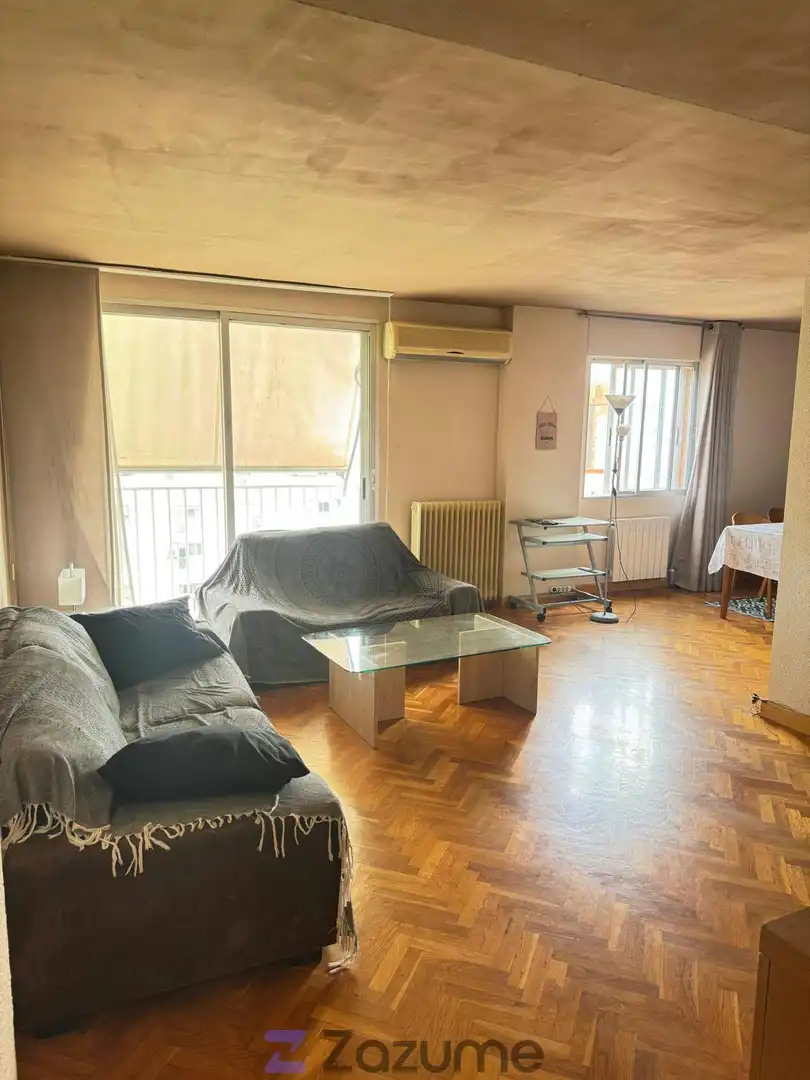 Sala de estar de Piso de alquiler en Zaragoza con Aire acondicionado, Calefacción y Parquet