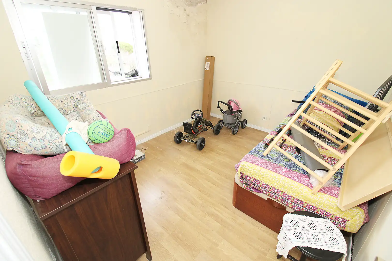 Bedroom of Houses for sale in Torremocha de Jarama  with Air Conditioner, Heating and Private garden