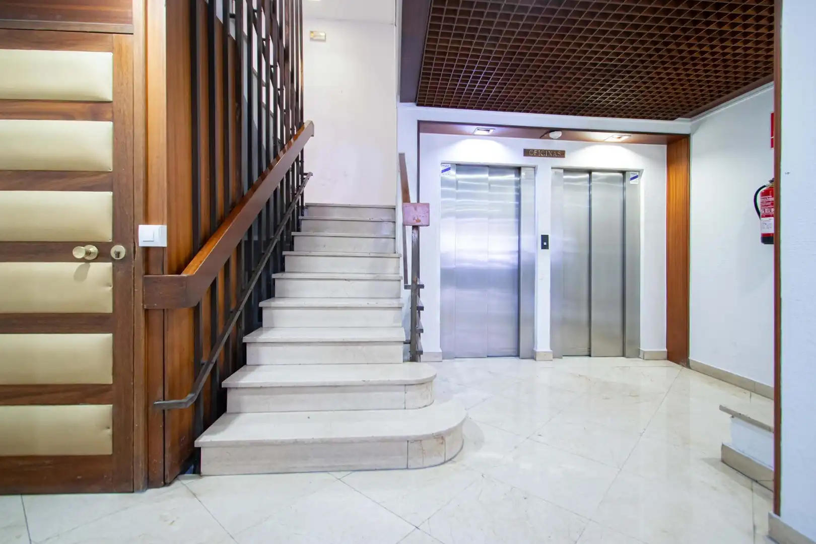 Flat for sale in Sevilla  with Air Conditioner, Heating and Furnished