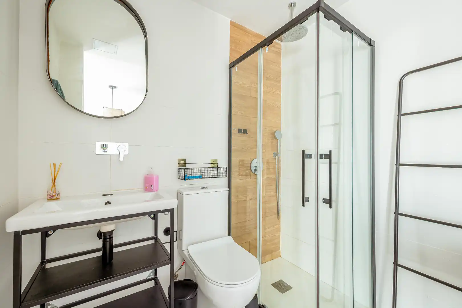 Bathroom of Detached homes for sale in Teror  with Air Conditioner, Heating and Private garden