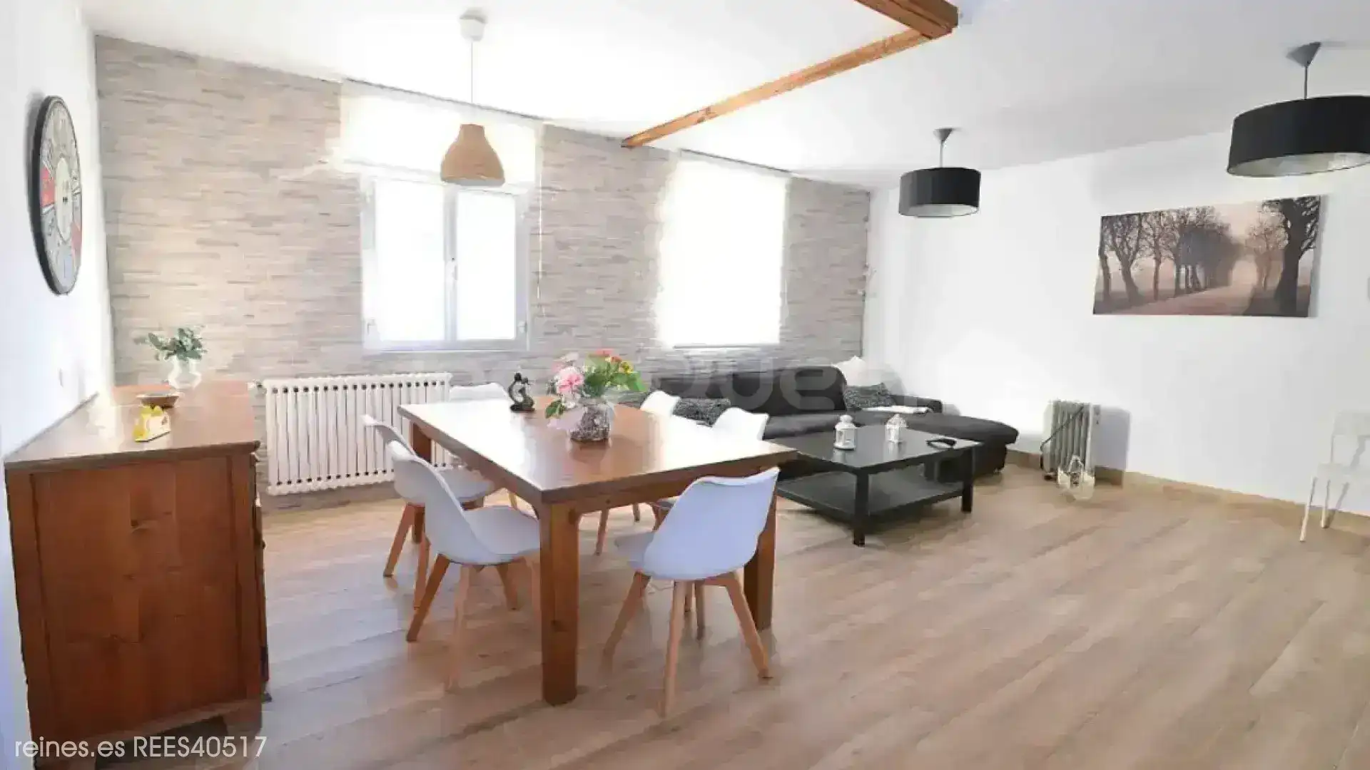 Sala d'estar de Casa o xalet en venda en Val de San Vicente  amb Calefacció, Terrassa i Moblat
