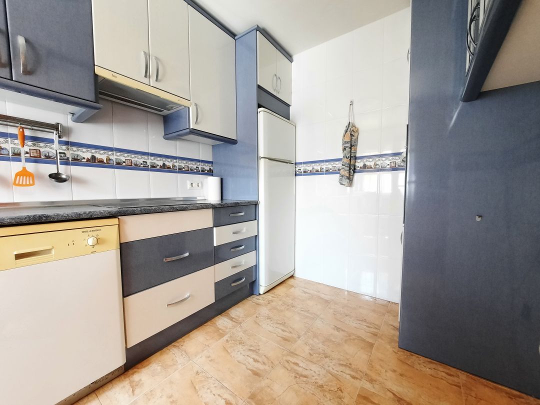 Kitchen of Single-family semi-detached for sale in Escalona  with Heating