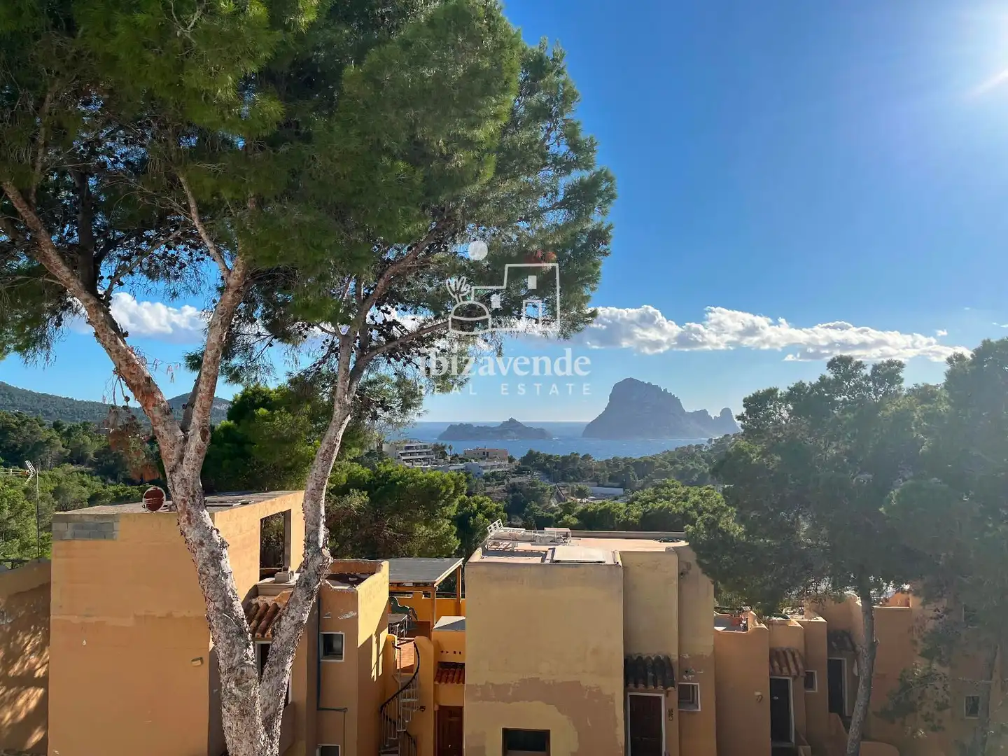 Vista exterior de Àtic de lloguer en Sant Josep de sa Talaia amb Aire condicionat, Calefacció i Terrassa