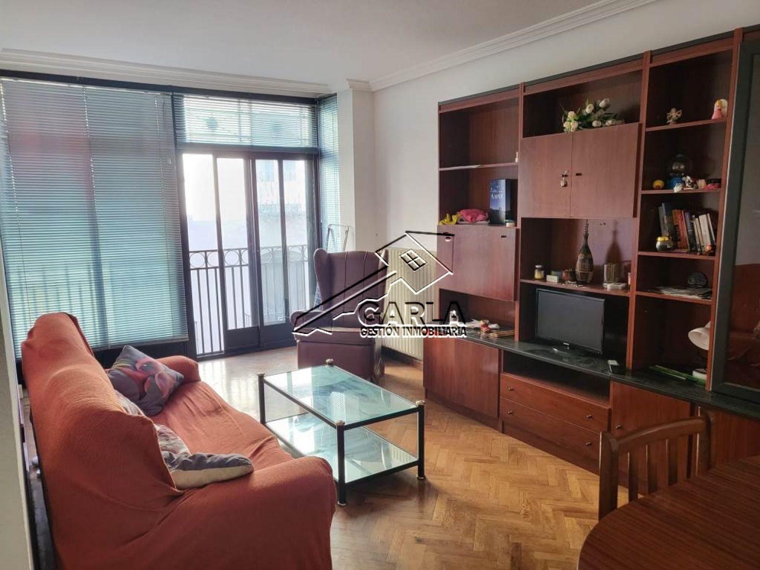 Sala d'estar de Pis en venda en Salamanca Capital amb Calefacció i Parquet