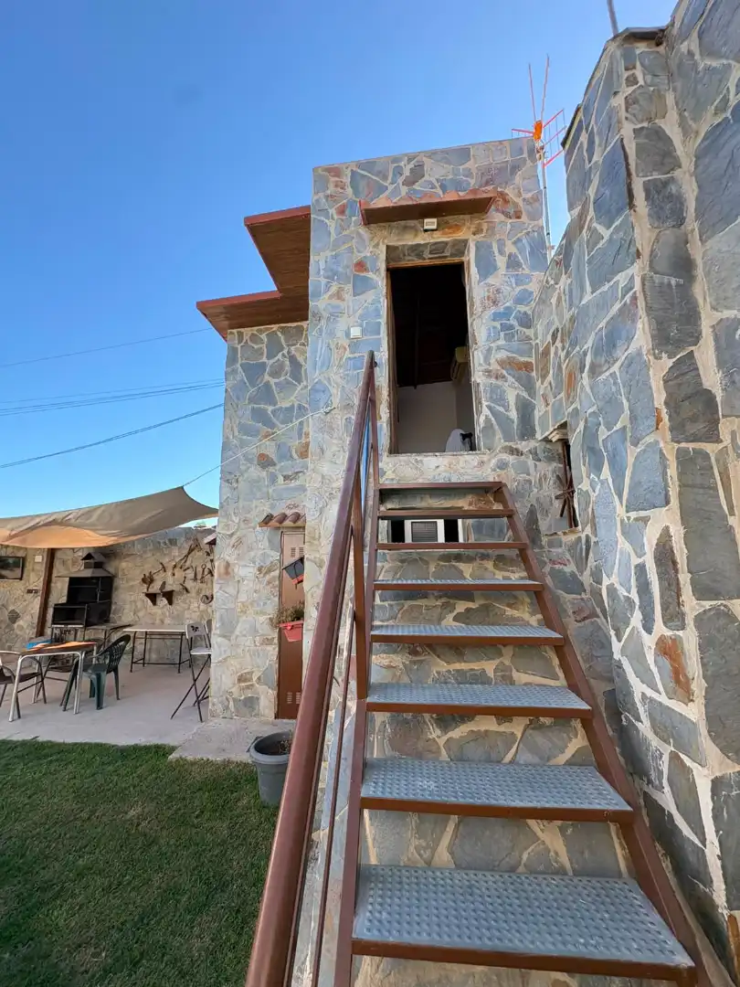 Vista exterior de Casa o xalet en venda en Sanlúcar de Barrameda amb Jardí privat, Piscina i Moblat