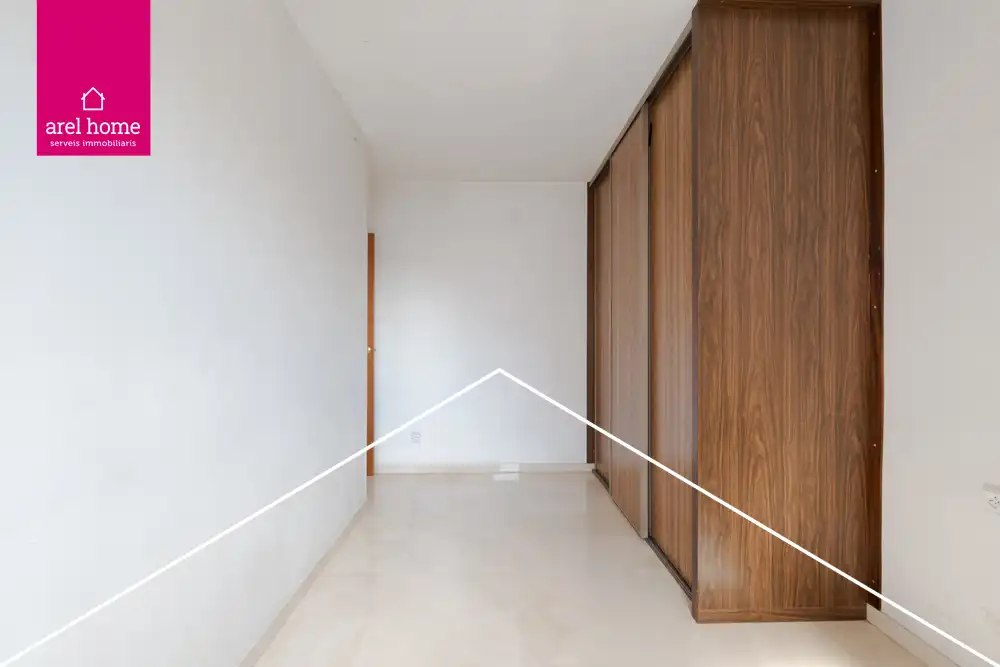 Habitación de Piso en venta en Esplugues de Llobregat con Aire acondicionado, Calefacción y Terraza
