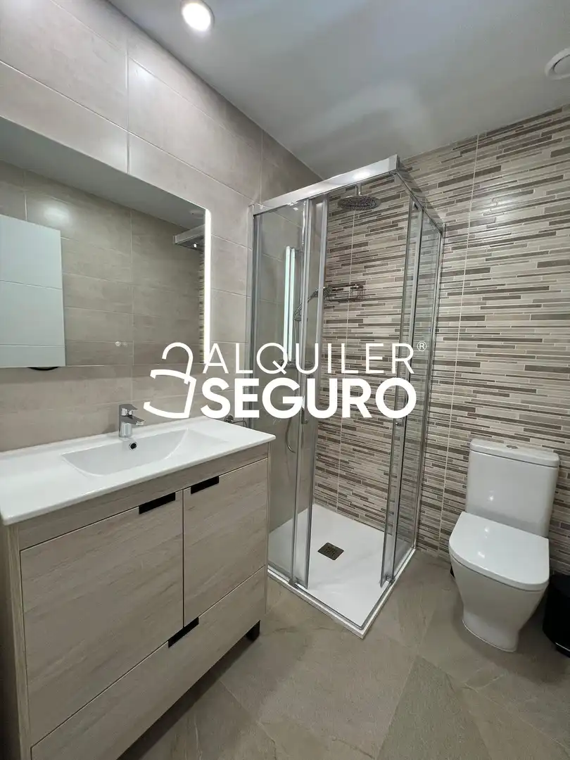Bathroom of Flat for rent in Colmenar Viejo  with Air Conditioner, Heating and Terrace