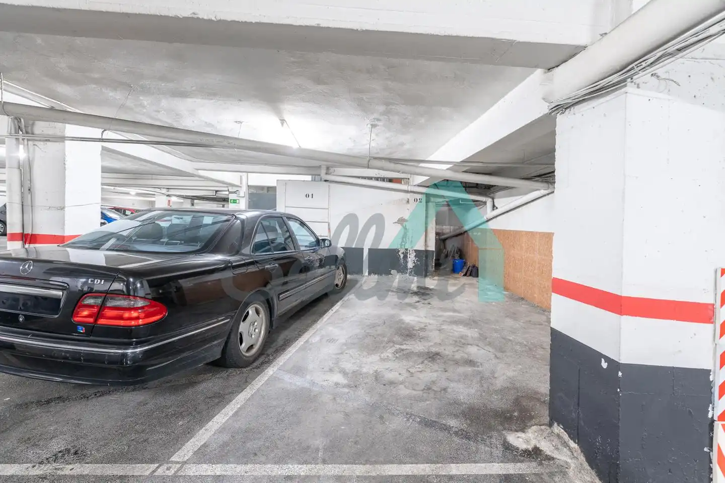 Parking de Piso en venta en Oviedo  con Calefacción, Parquet y Terraza