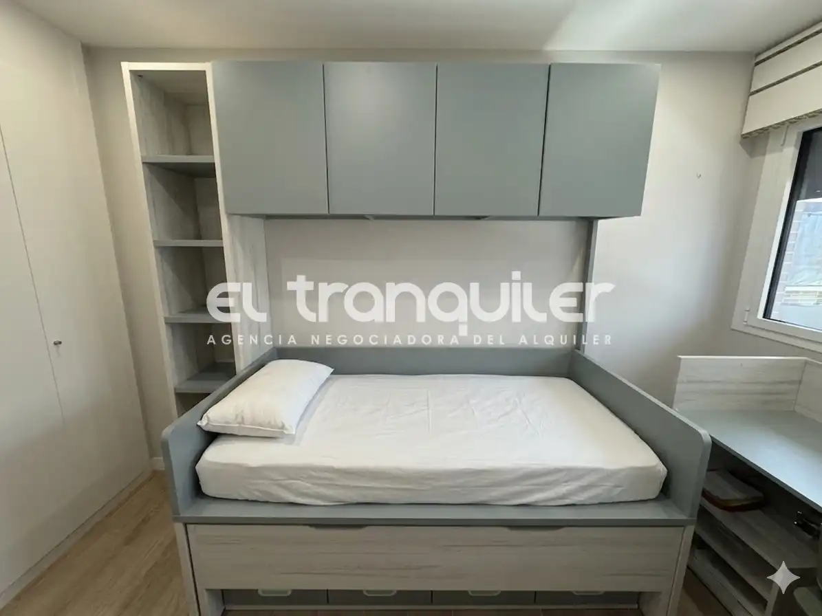 Bedroom of Flat for rent in Madrid  with Air Conditioner, Terrace and Storage room