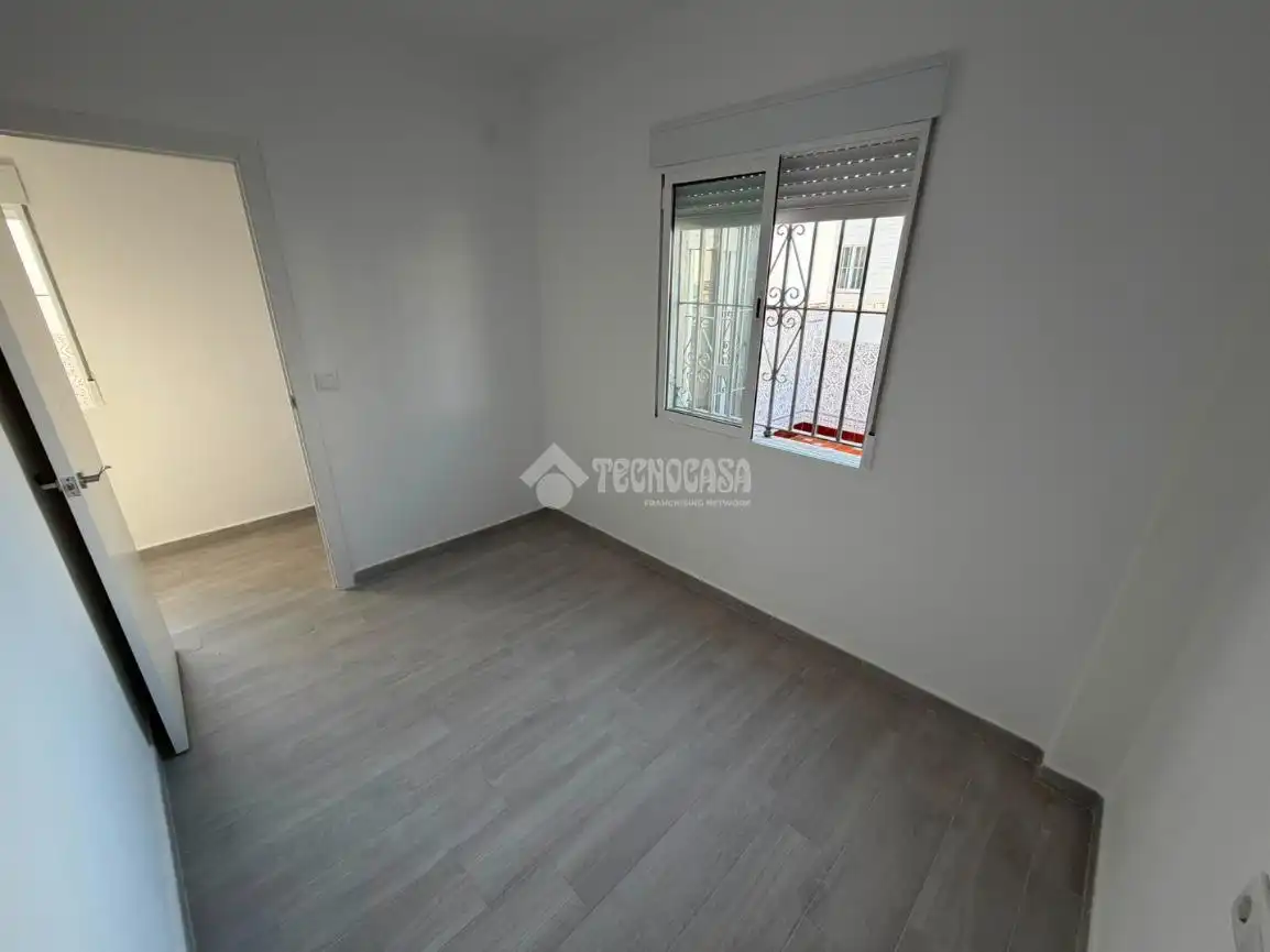 Schlafzimmer von Wohnung zum Verkauf in Isla Cristina mit Balkon