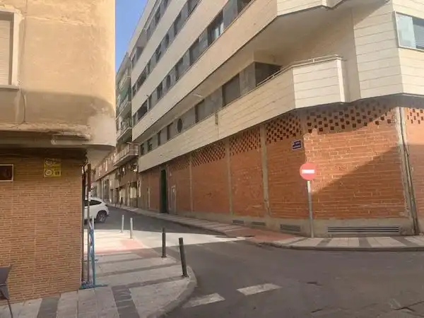 Gewerbefläche zur Miete in Calle Numancia 2, imagen 2