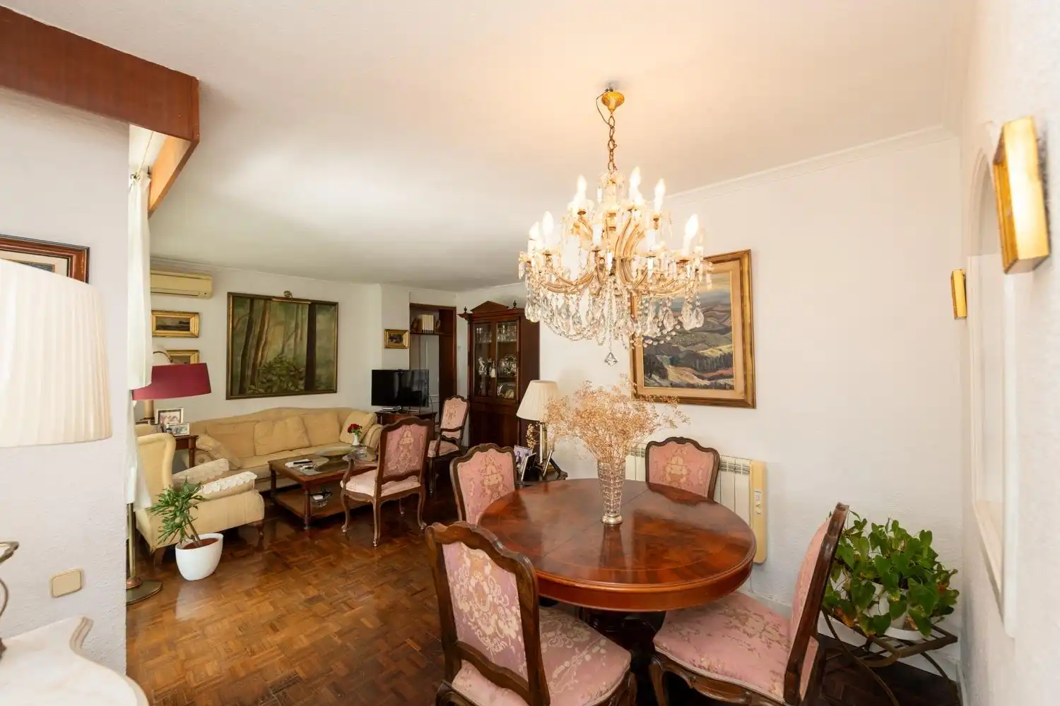 Comedor de Piso en venta en Alicante / Alacant con Jardín privado, Terraza y Piscina comunitaria