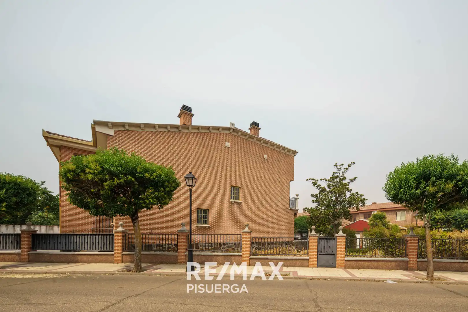 Chalet con jardín en venta en Calle Castilla y León 1, imagen 6