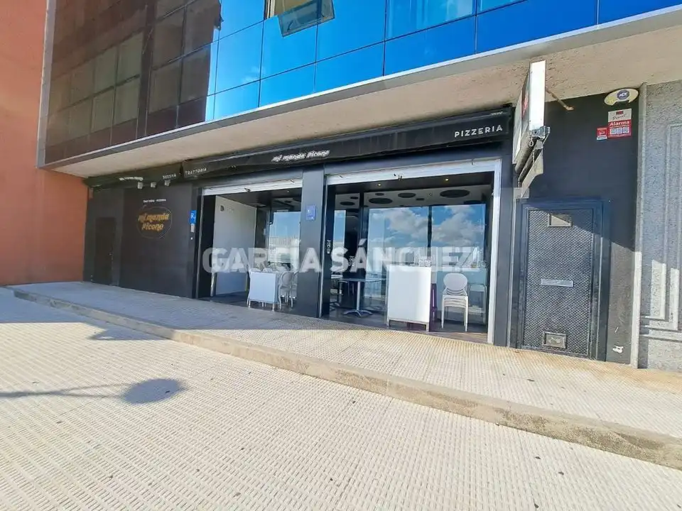 Business premises for sale in Paseo del Arenal 10