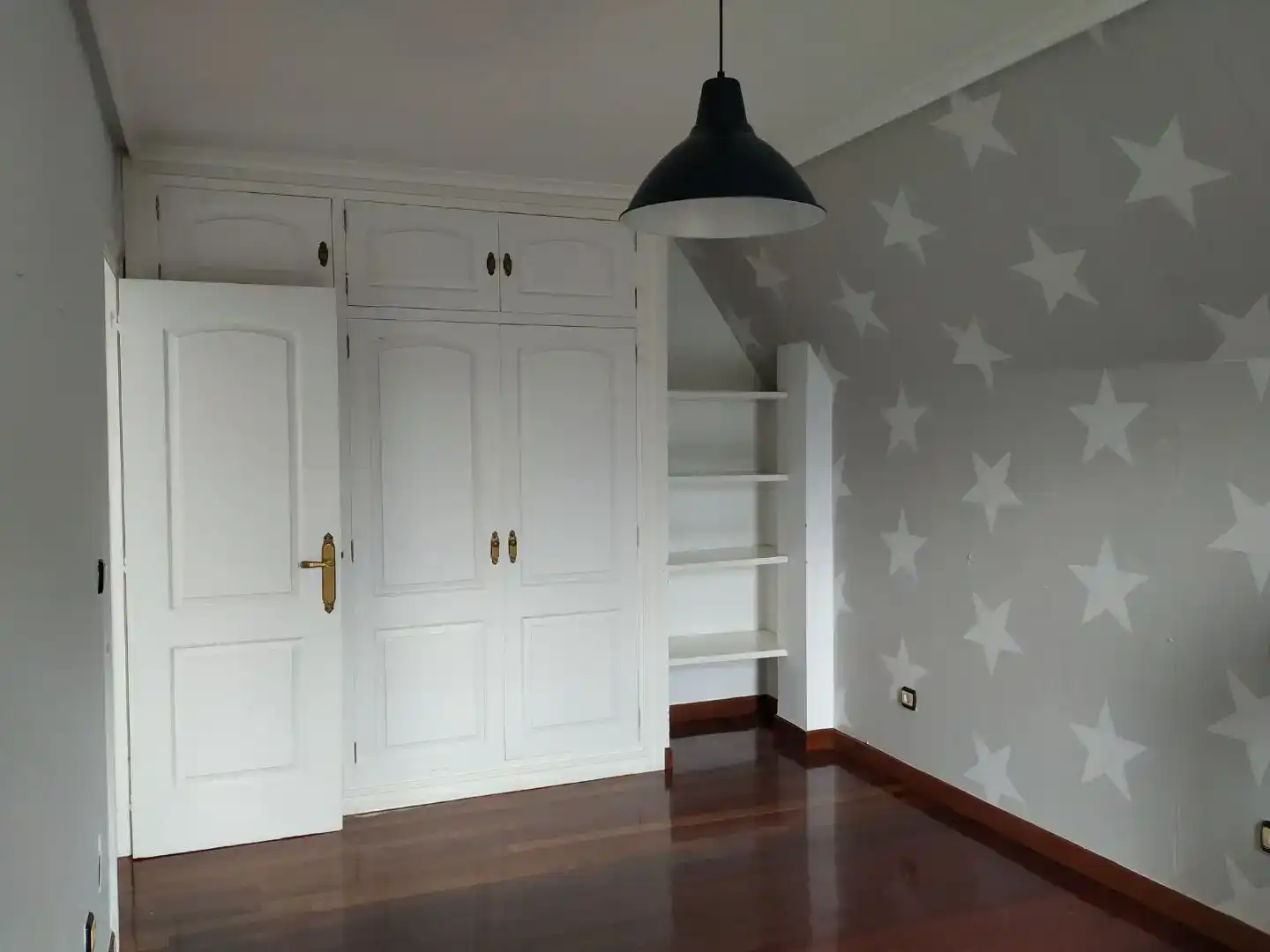 Habitación de Casa adosada en venta en Piélagos con Balcón