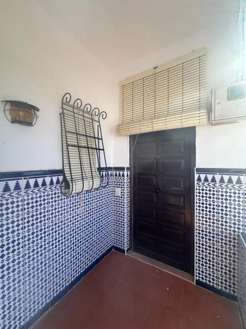 Wohnung zum Verkauf in Cartagena mit Klimaanlage, Privatgarten und Möbliert