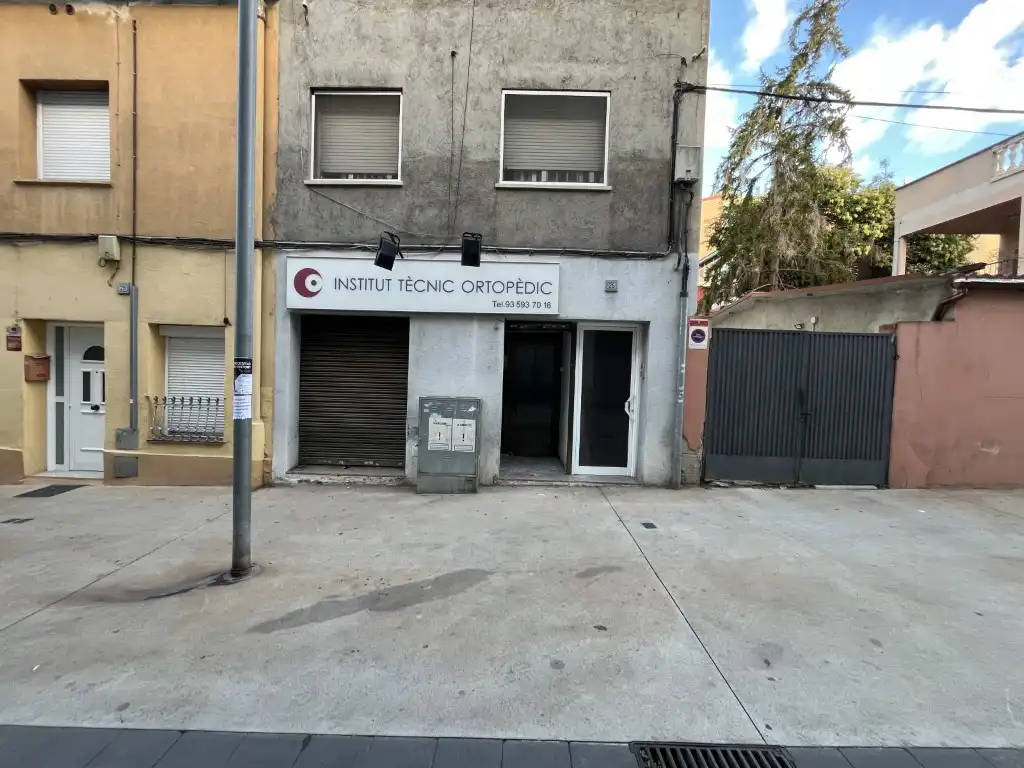 Edificio en venta en Col.legis Nous