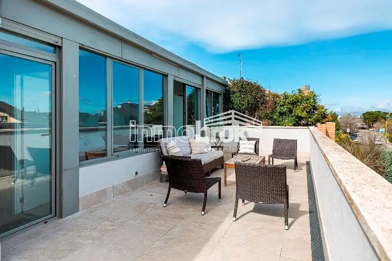 Terrasse von Dachboden zur Miete in La Moraleja mit Klimaanlage, Heizung und Abstellraum