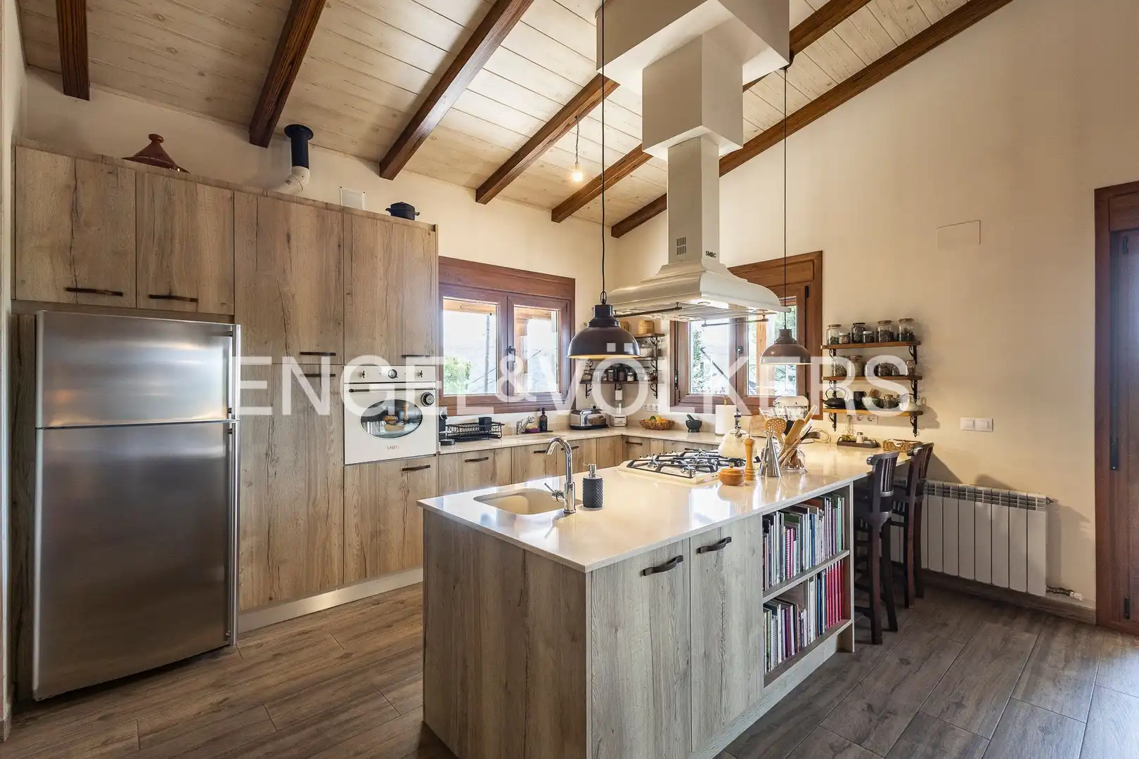 Cocina de Casa o chalet en venta en Vilanova del Vallès con Aire acondicionado, Calefacción y Jardín privado