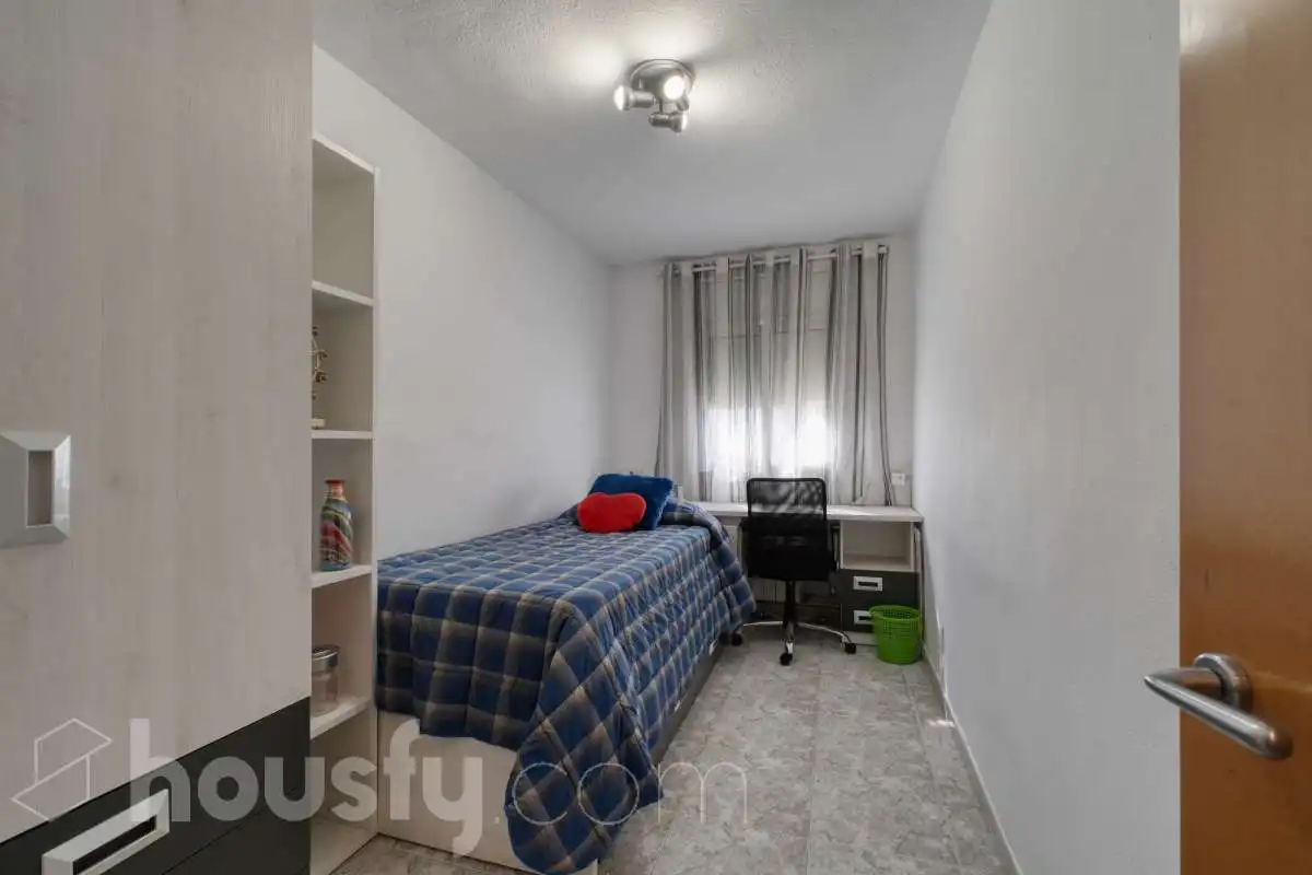 Bedroom of Flat for sale in Vilafranca del Penedès  with Air Conditioner, Heating and Storage room