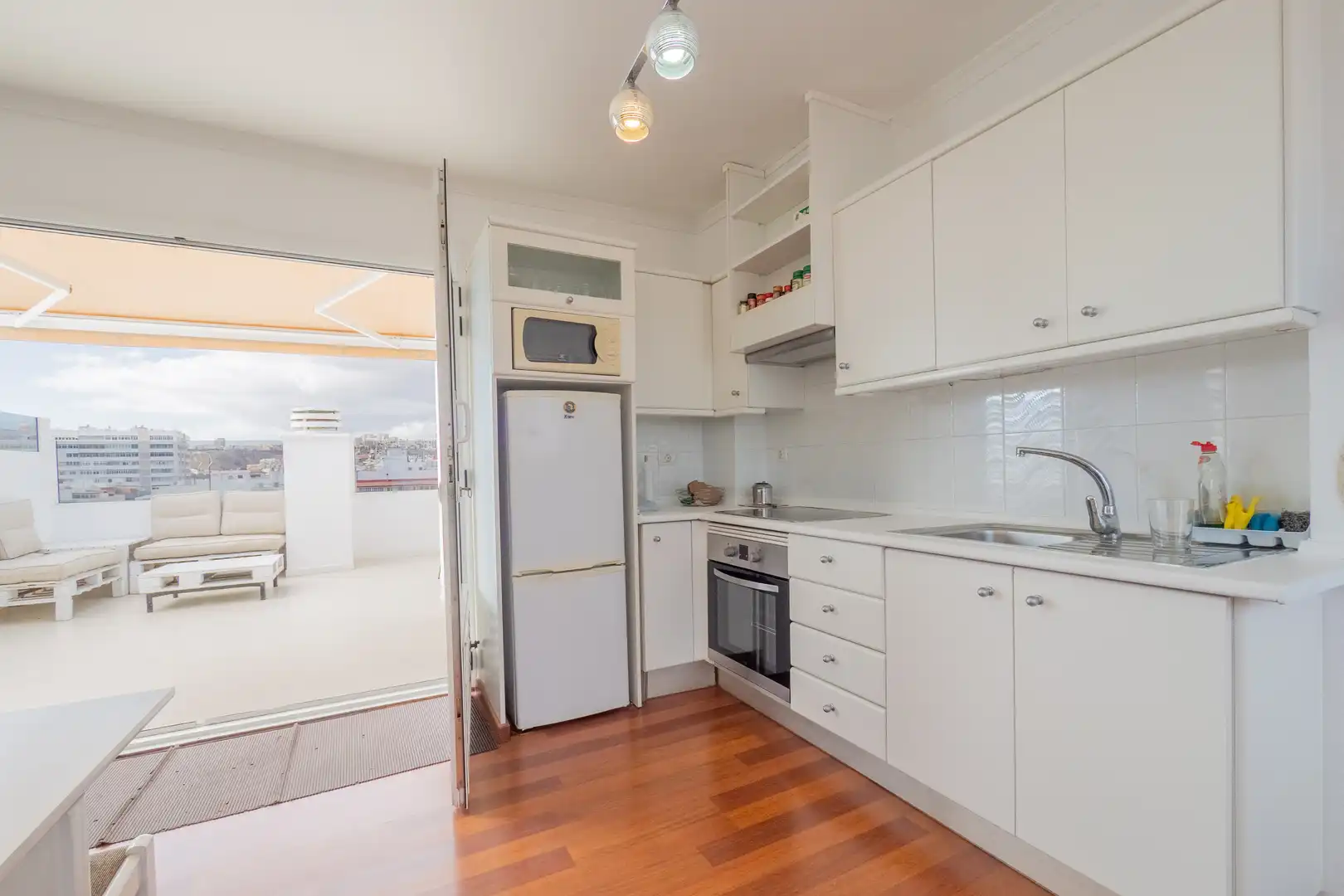 Maisonette zur Miete in Calle de Pi y Margall, 65, Alcaravaneras