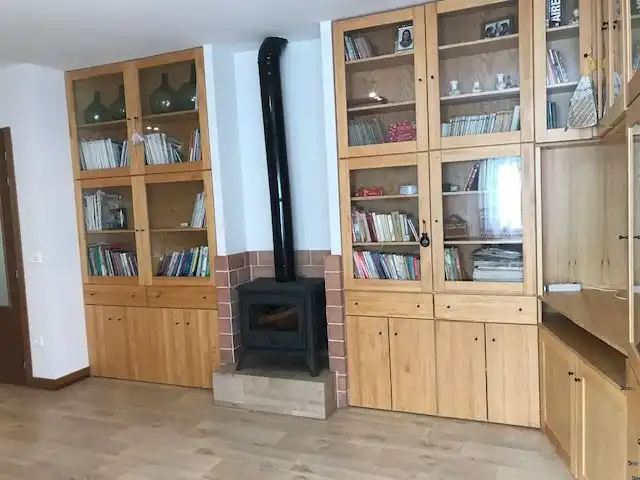 Sala d'estar de Casa o xalet en venda en Cuéllar amb Calefacció, Jardí privat i Terrassa
