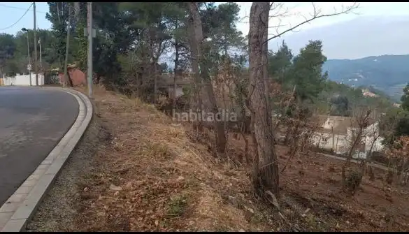 Terreny residencial en venda a Avinguda de la Mare de Déu de Lourdes 41