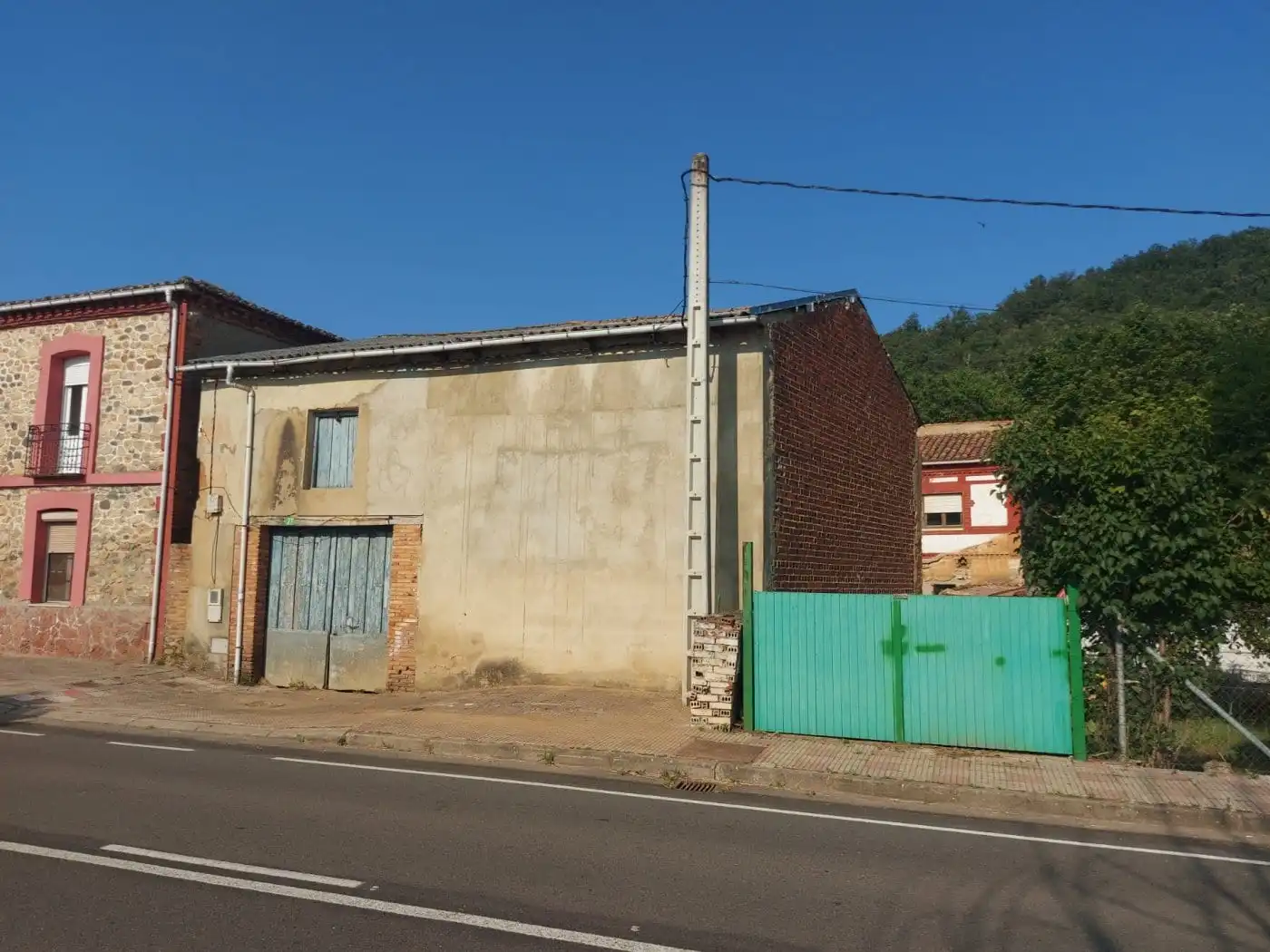 Vista exterior de Casa o xalet en venda en Garrafe de Torío