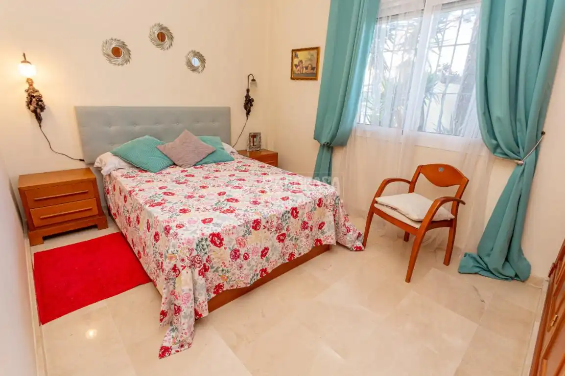 Bedroom of Houses for sale in Algeciras  with Air Conditioner and Swimming Pool