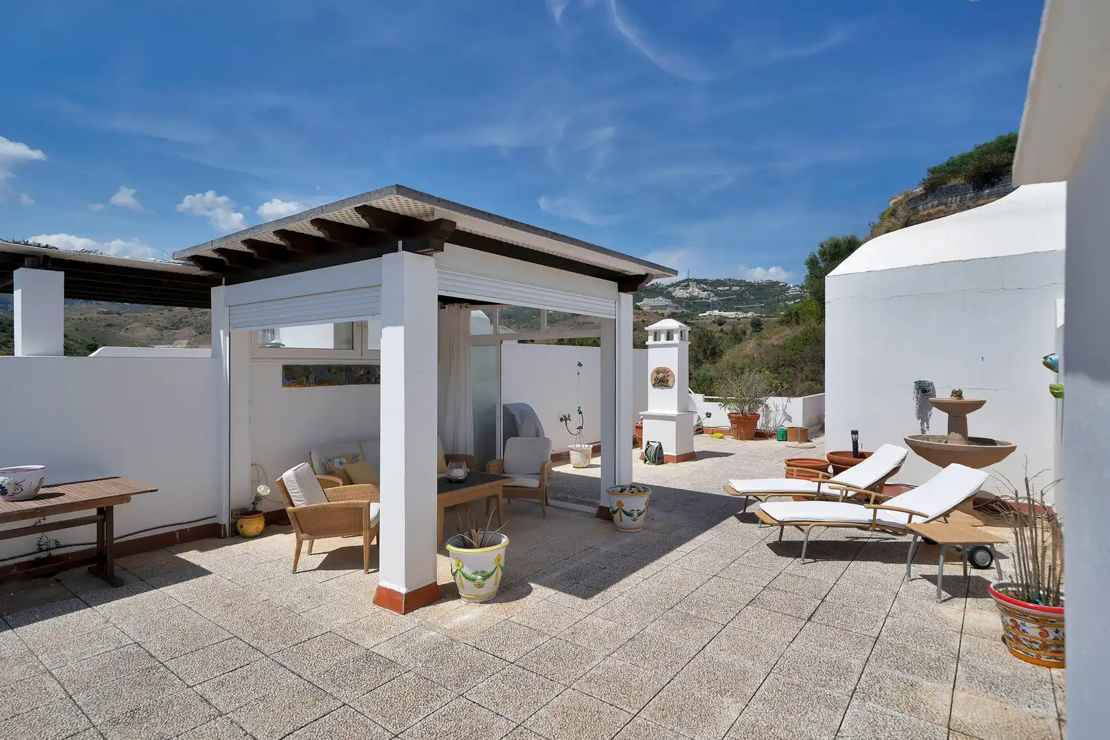 Terraza de Ático de alquiler en Marbella con Aire acondicionado, Calefacción y Jardín privado