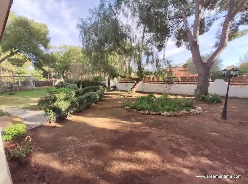 Houses for rent in Calle Murcia, Serra