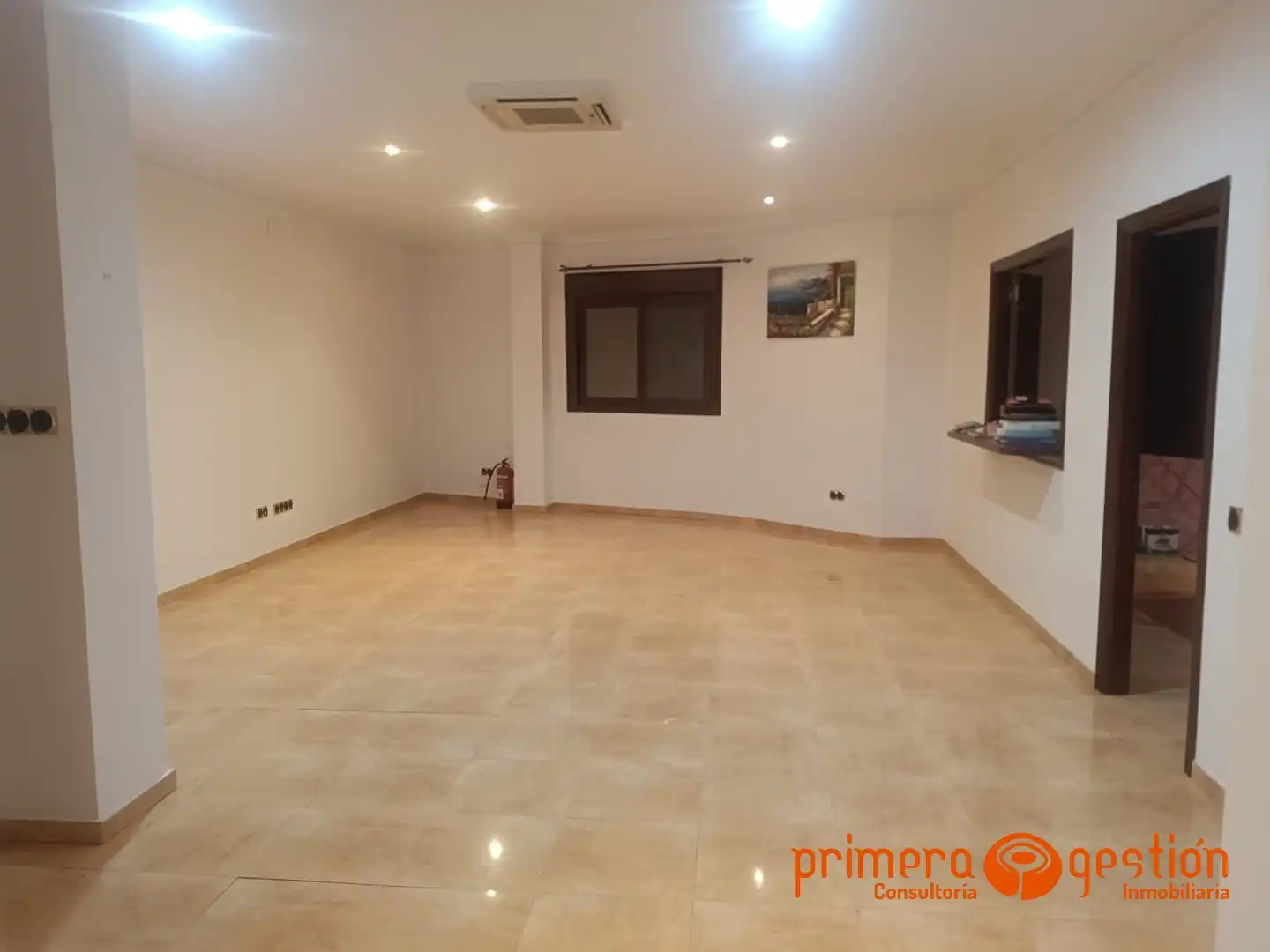 Piso en venta en Carmona con Aire acondicionado