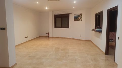Foto 2 de Piso en venta en Carmona, Sevilla