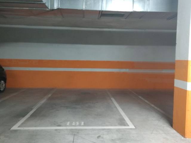 Garaje en Alquiler en Avenida Juan Pablo II, 11 en Tenería I – La Tenería II