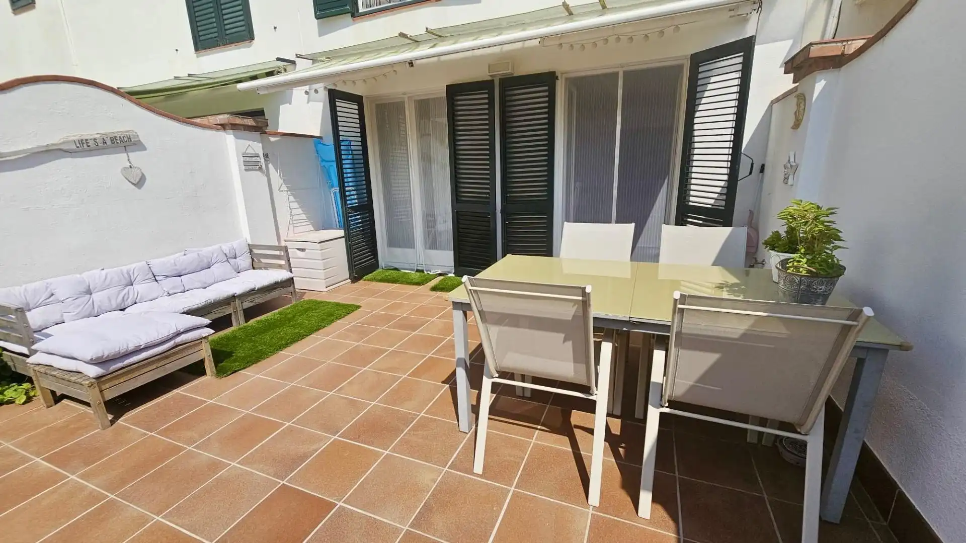 Terraza de Casa o chalet en venta en Calella con Aire acondicionado, Calefacción y Jardín privado